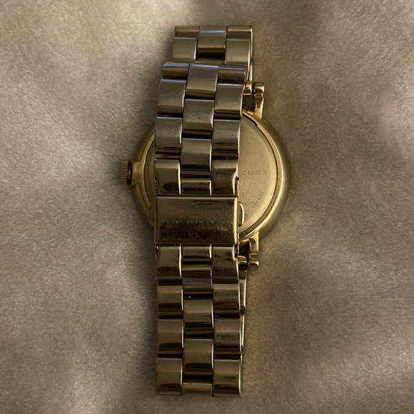 **SOLD ELSEWHERE** Marc Jacobs - Gold Watch w/ Black Face - Picture 4 of 13